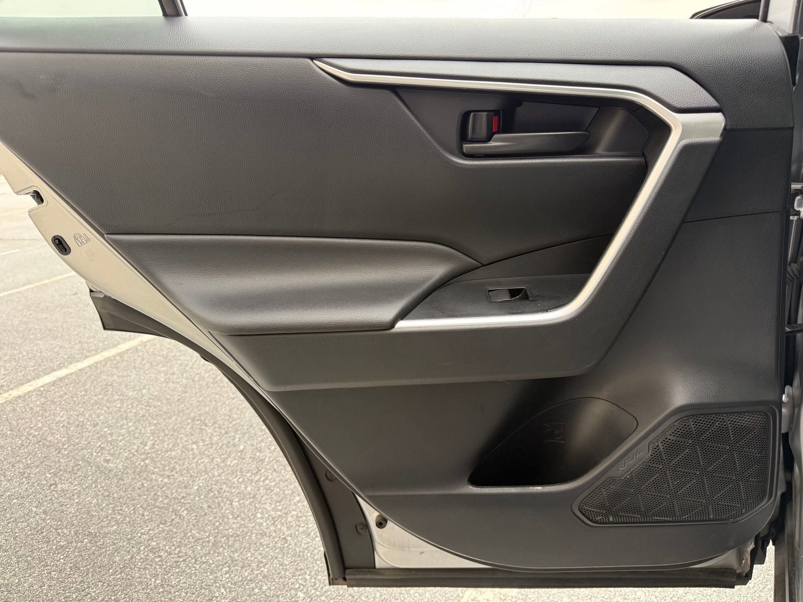 Used 2021 Toyota RAV4 LE image 43