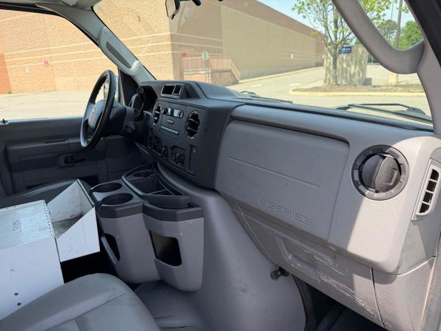 Used 2014 Ford E-250 and Econoline 250 w/ Power Group RWD image 12