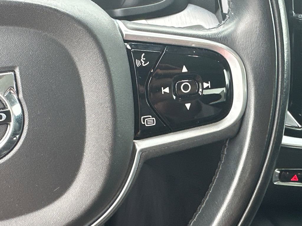 Used 2019 Volvo S60 T6 Momentum w/ Premium Package image 25