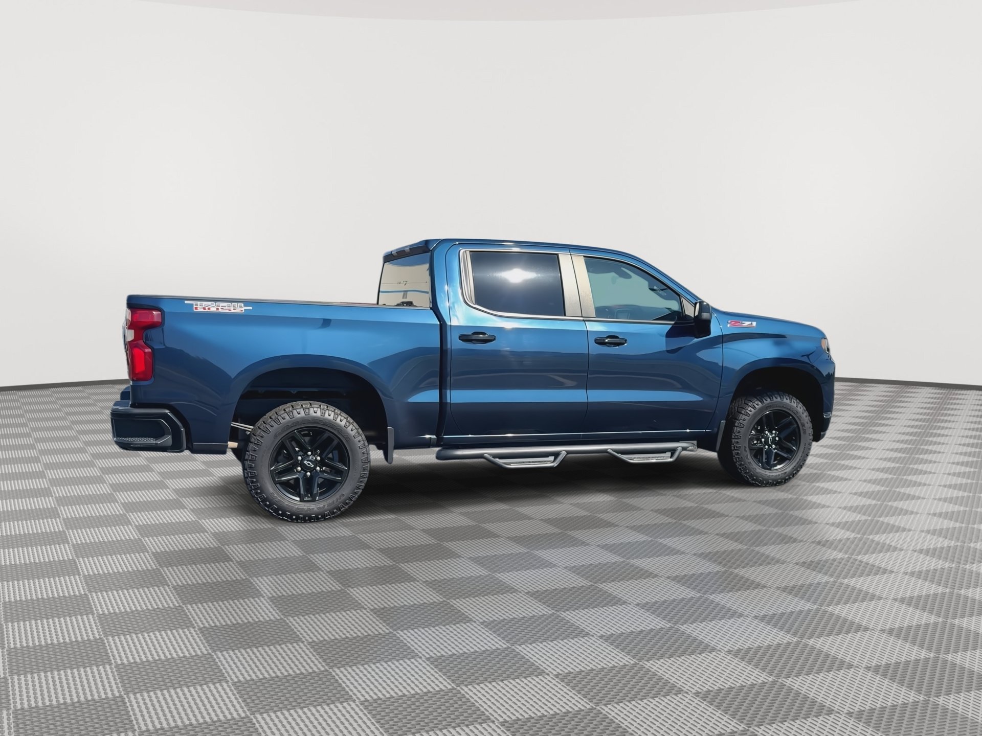 Certified 2021 Chevrolet Silverado 1500 LT Trail Boss w/ LPO, Dark Essentials Package AWD/4WD image 9