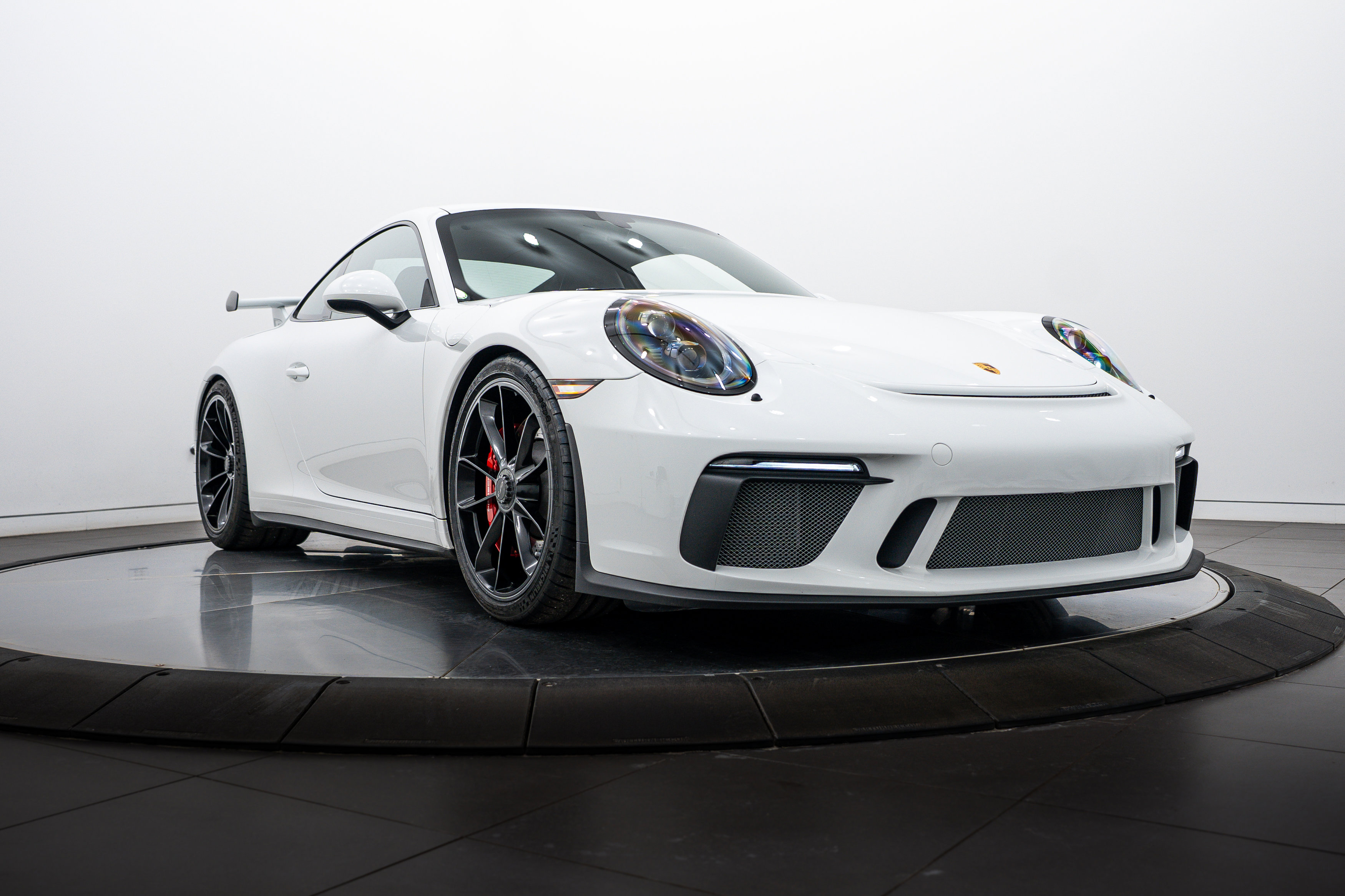 Certified 2018 Porsche 911 GT3 image 9