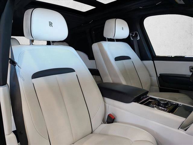 Used 2020 Rolls-Royce Cullinan image 20