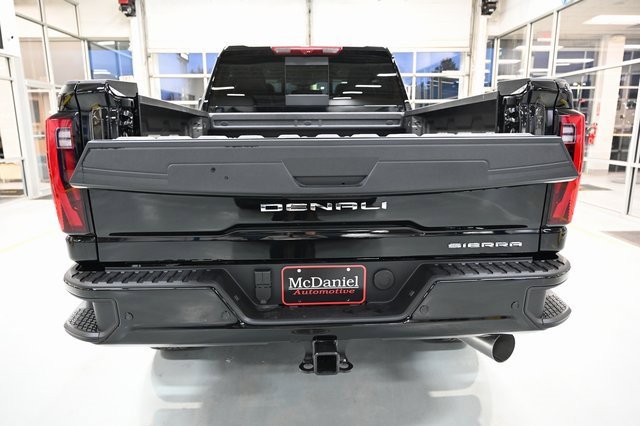 New 2026 GMC Sierra 2500 Denali w/ Denali Reserve Package image 7