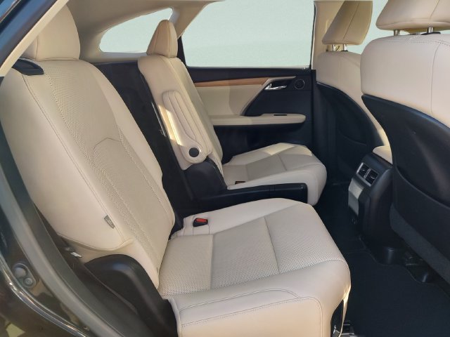 Used 2022 Lexus RX 350L FWD w/ Premium Package image 32