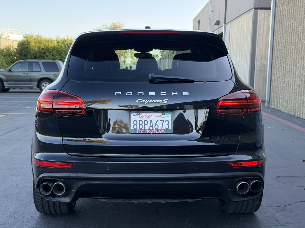 Used 2017 Porsche Cayenne S Platinum AWD/4WD image 9