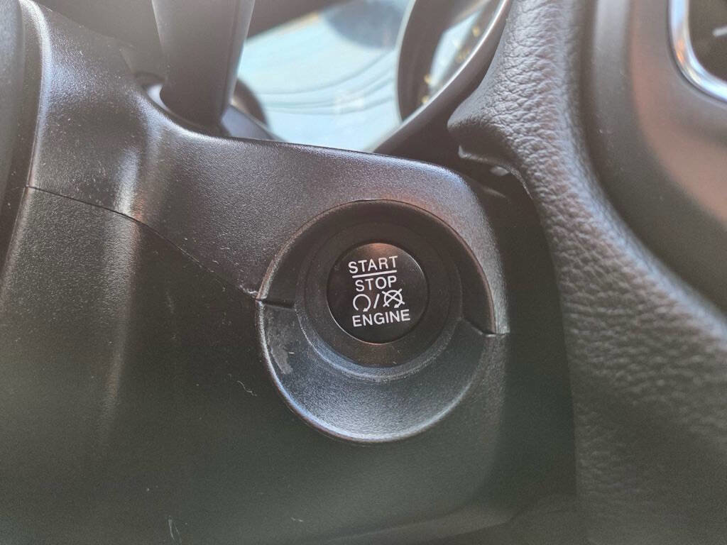 Used 2018 Jeep Compass Latitude w/ Popular Equipment Group AWD/4WD image 24