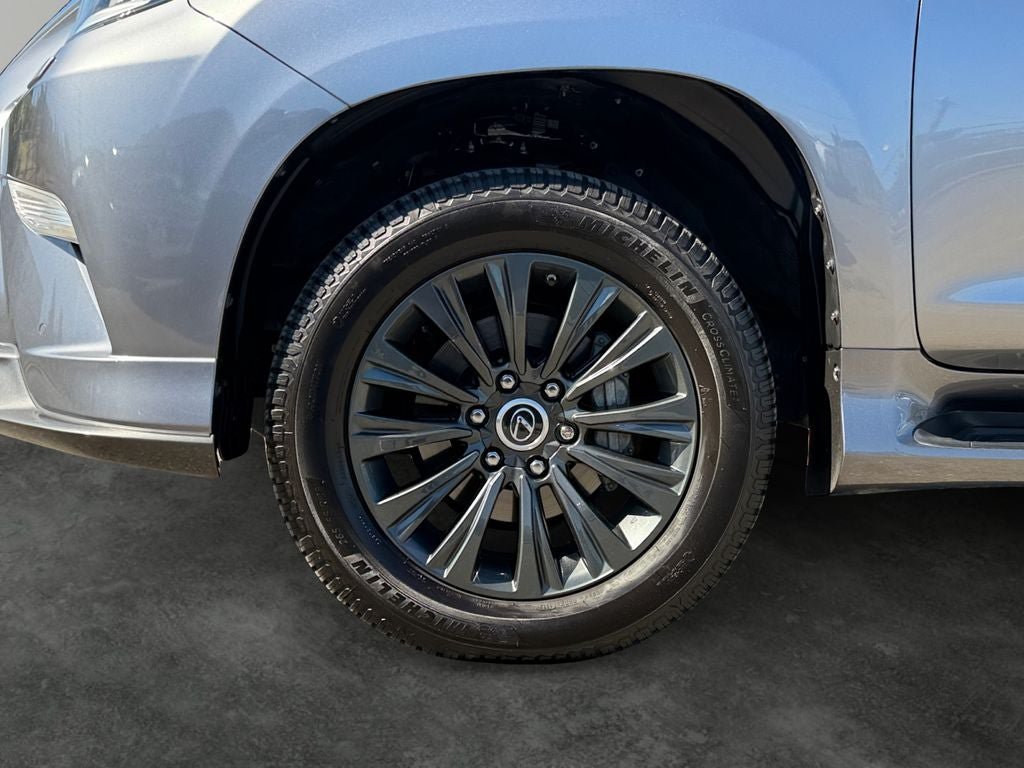 Used 2023 Lexus GX 460 Luxury w/ Sport Design Package AWD/4WD image 4
