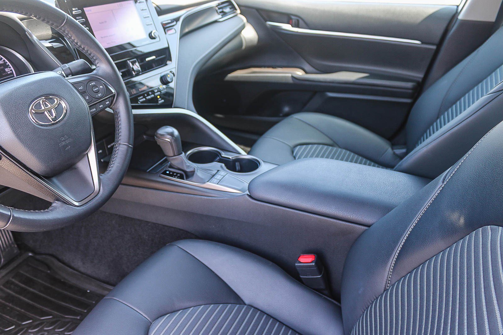 Certified 2023 Toyota Camry SE w/ Convenience Package image 18