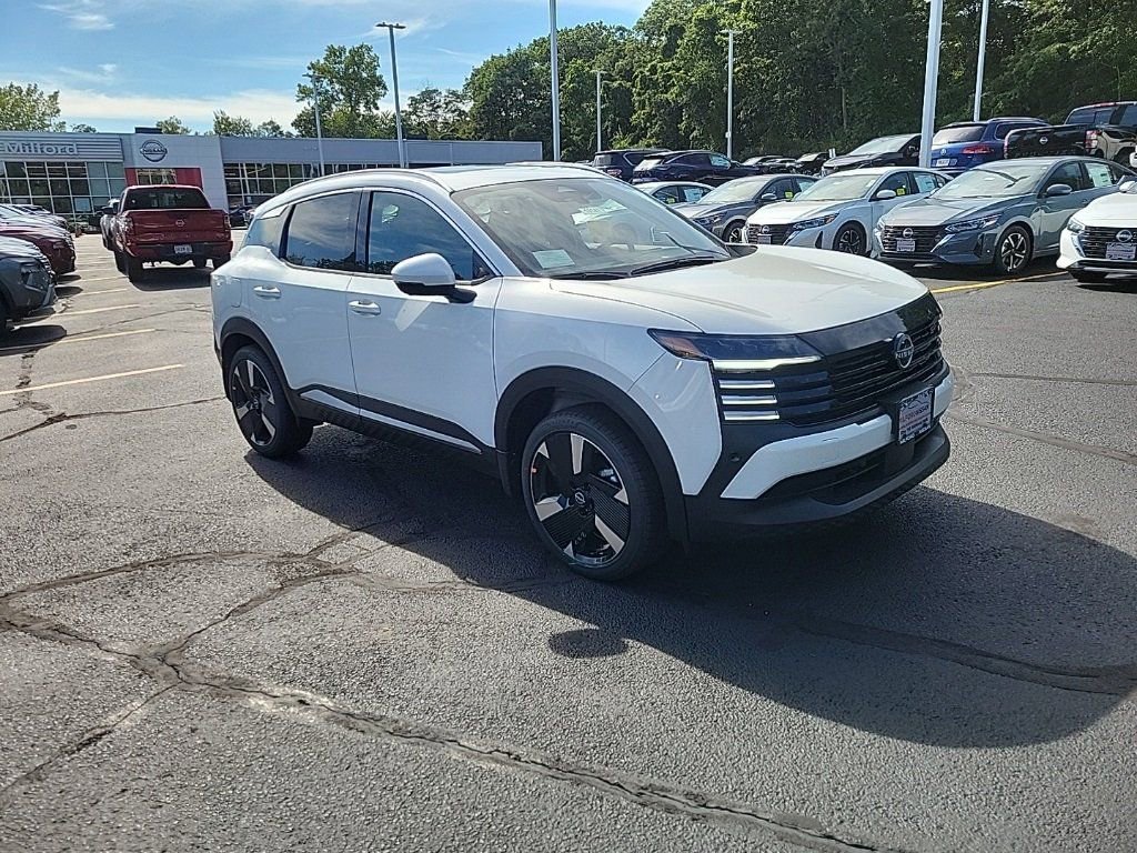 Used 2025 Nissan Kicks SR image 9