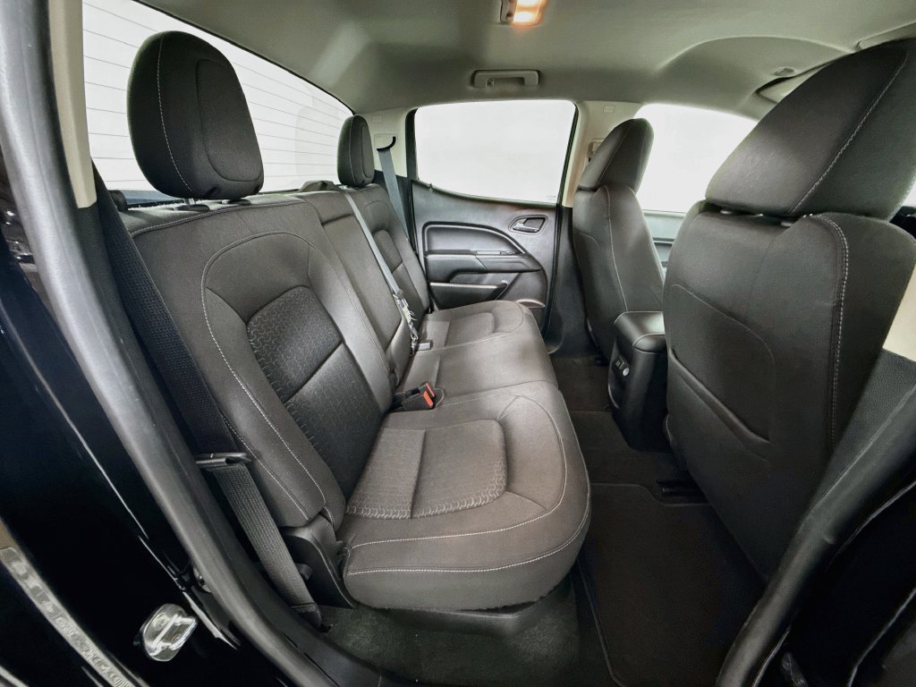Used 2015 GMC Canyon SLE RWD image 25