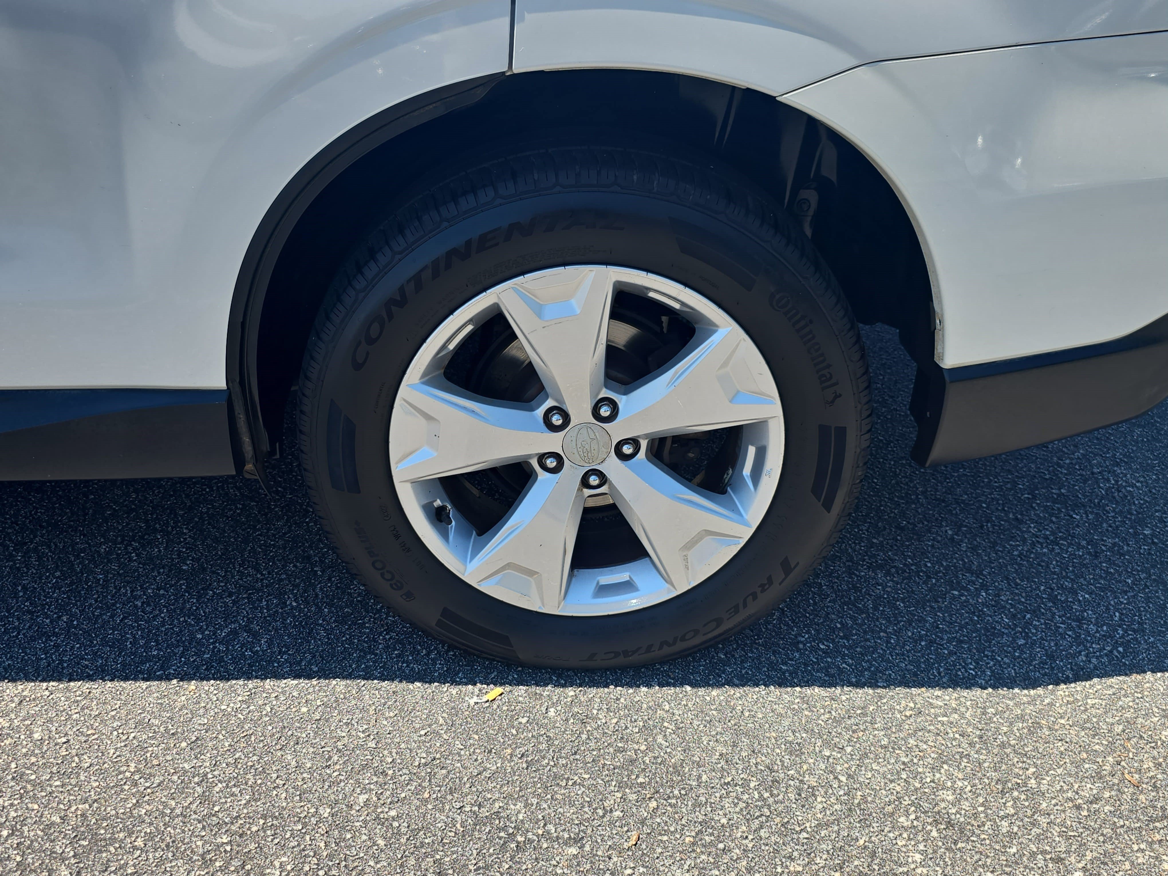 Used 2014 Subaru Forester 2.5i Touring AWD/4WD image 34