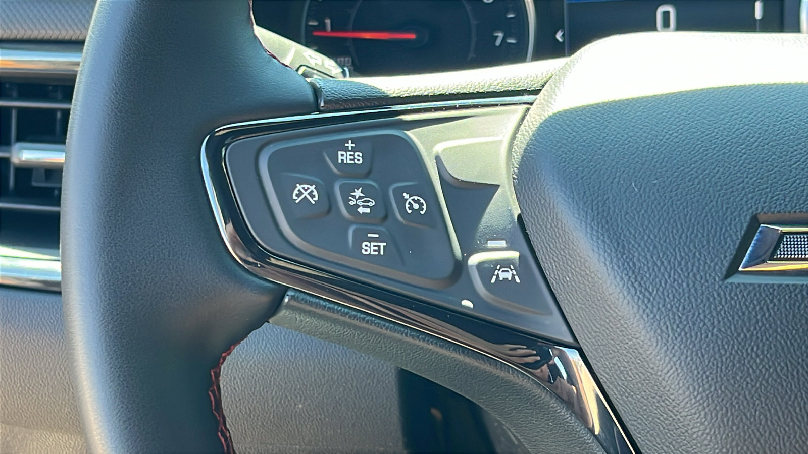 Certified 2024 Chevrolet Equinox RS image 16