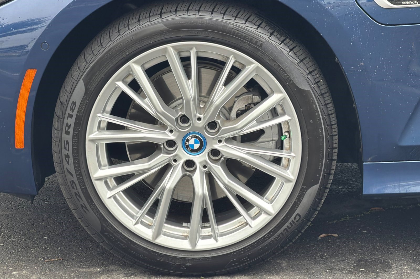 Certified 2023 BMW 330e w/ Parking Assistance Package image 37