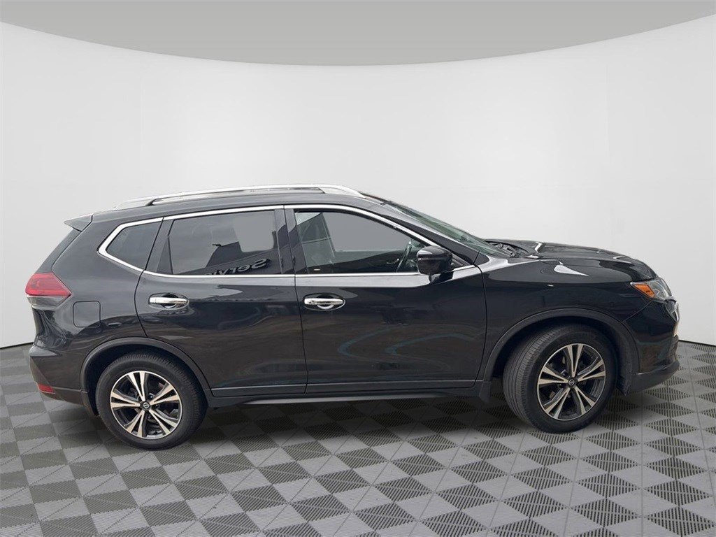 Used 2019 Nissan Rogue SV w/ Premium Package image 24