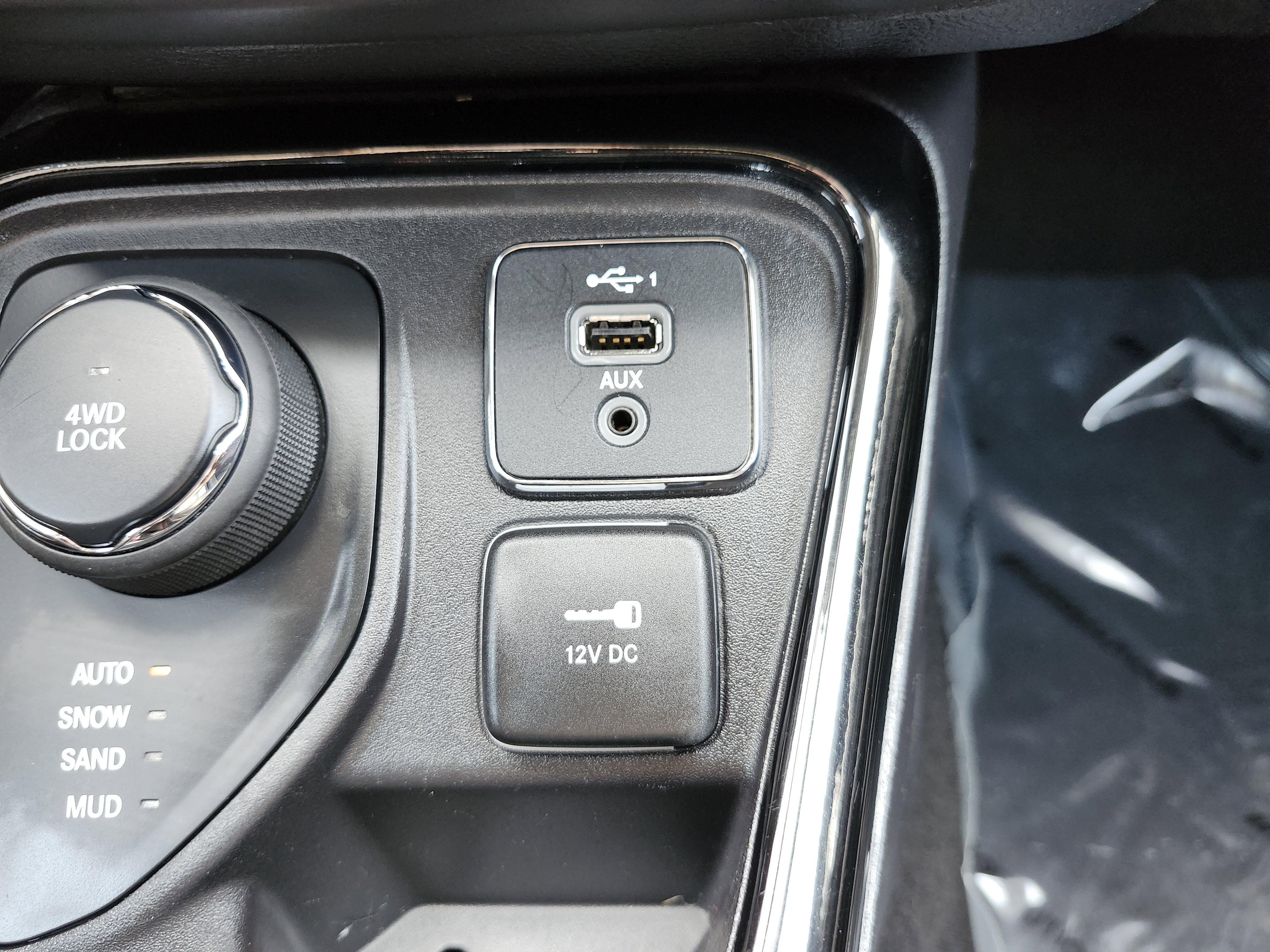 Used 2021 Jeep Compass Limited AWD/4WD image 10