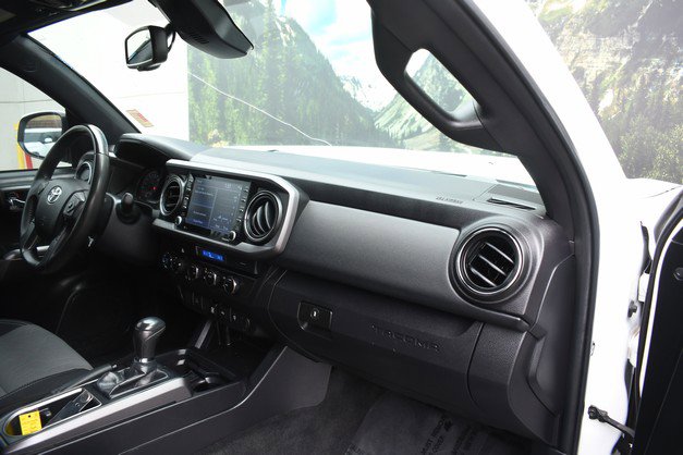 Certified 2022 Toyota Tacoma TRD Off-Road image 24