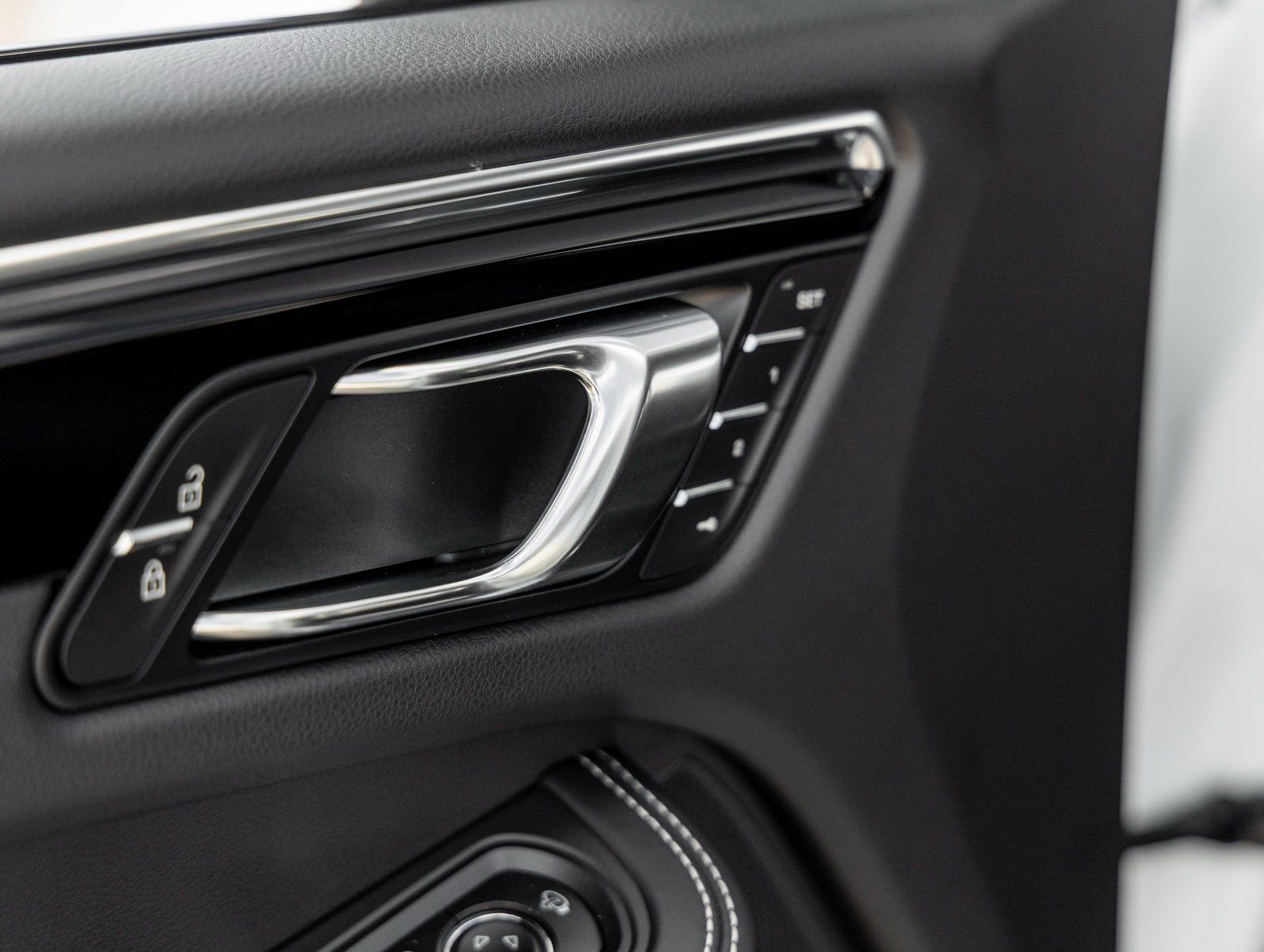 New 2026 Porsche Macan Turbo image 24