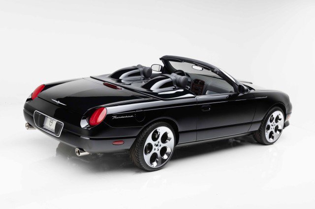 Used 2002 Ford Thunderbird Deluxe image 3