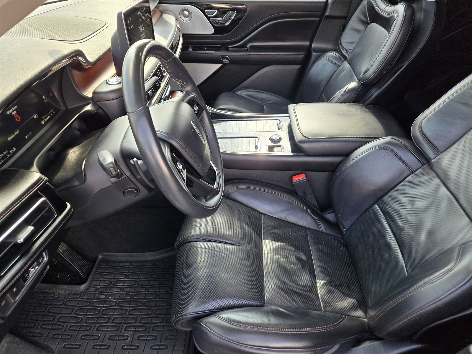 Used 2022 Lincoln Aviator Reserve w/ Equipment Group 201A image 11