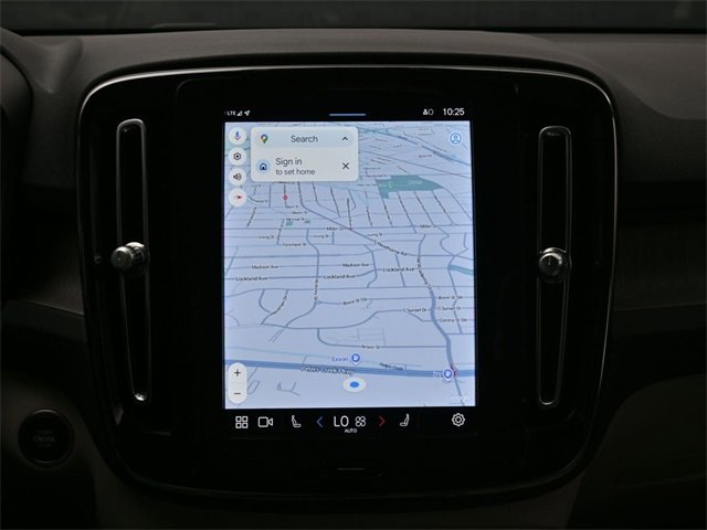 Used 2024 Volvo XC40 B5 Plus w/ Protection Package Premier image 14