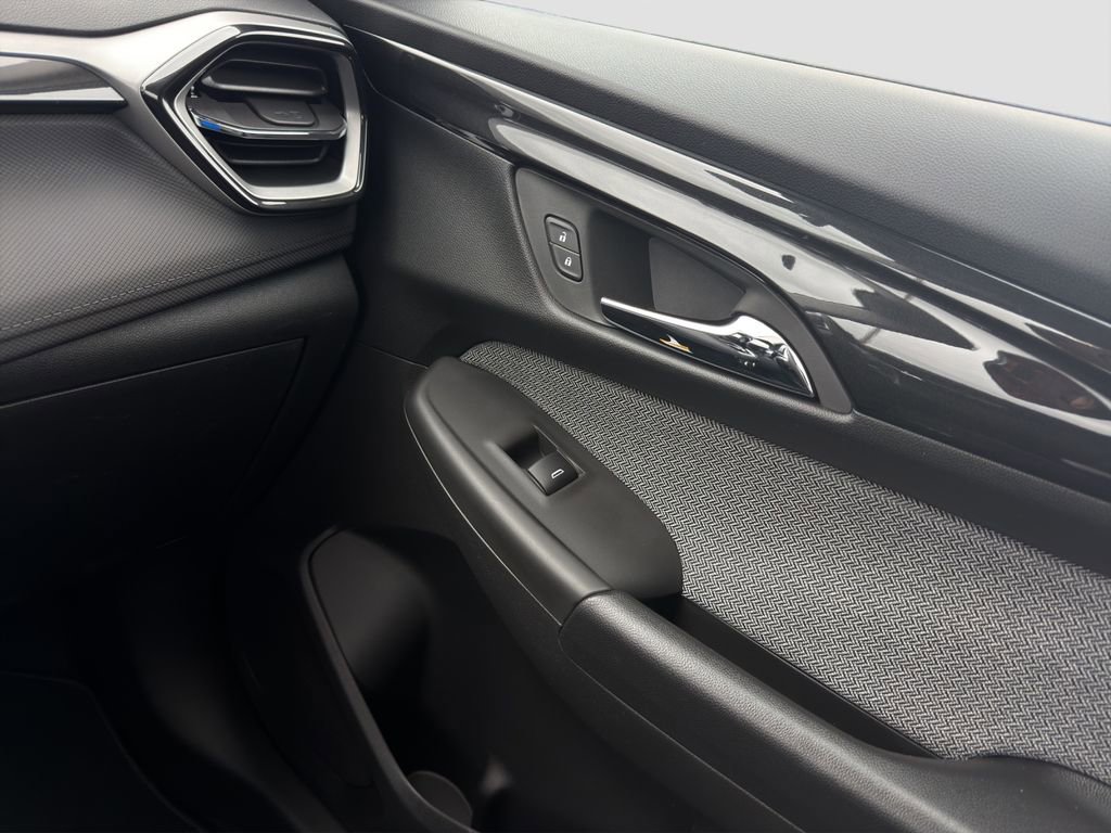 New 2026 Chevrolet TrailBlazer LT w/ Driver Confidence Package image 17