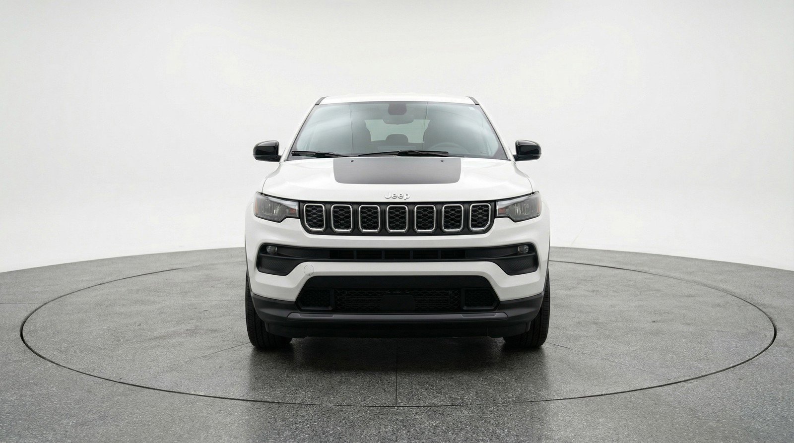 Used 2025 Jeep Compass Latitude image 2