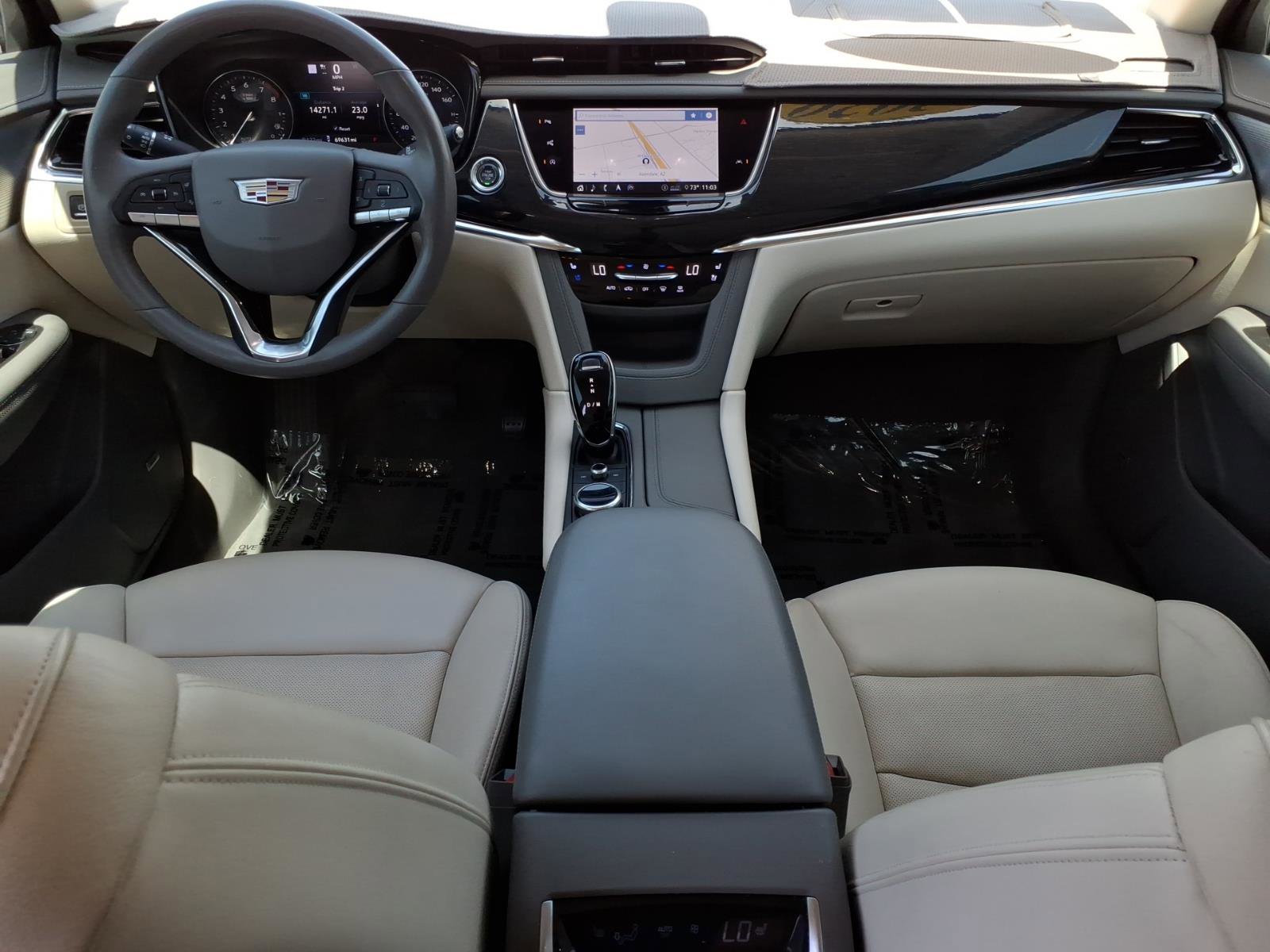 Used 2020 Cadillac XT6 Premium Luxury FWD image 16