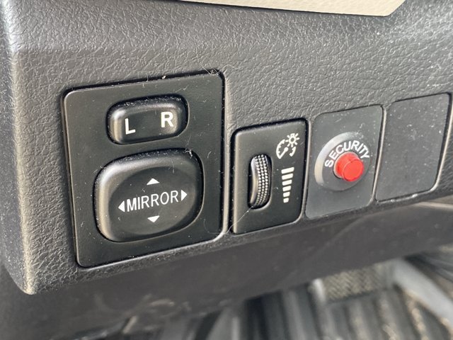 Used 2014 Toyota Corolla LE FWD image 11