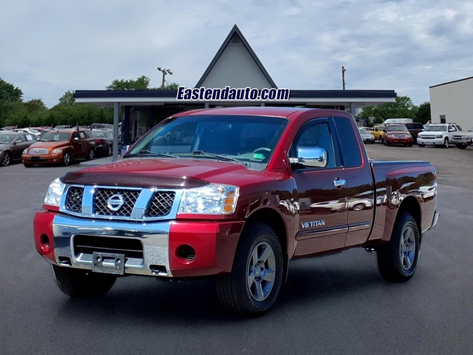 Used 2005 Nissan Titan SE AWD/4WD image 1