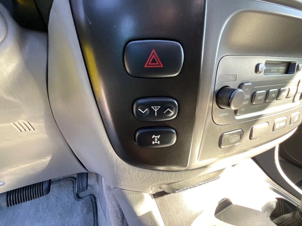 Used 2006 Toyota Land Cruiser image 23