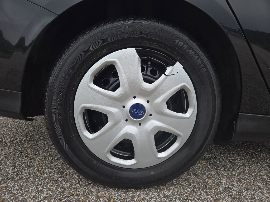 Used 2015 Ford Focus S FWD image 27