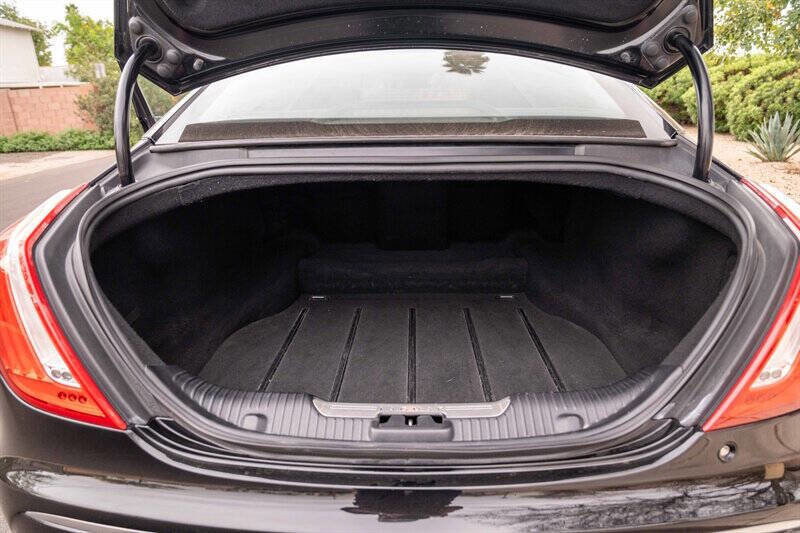 Used 2011 Jaguar XJ L RWD image 21