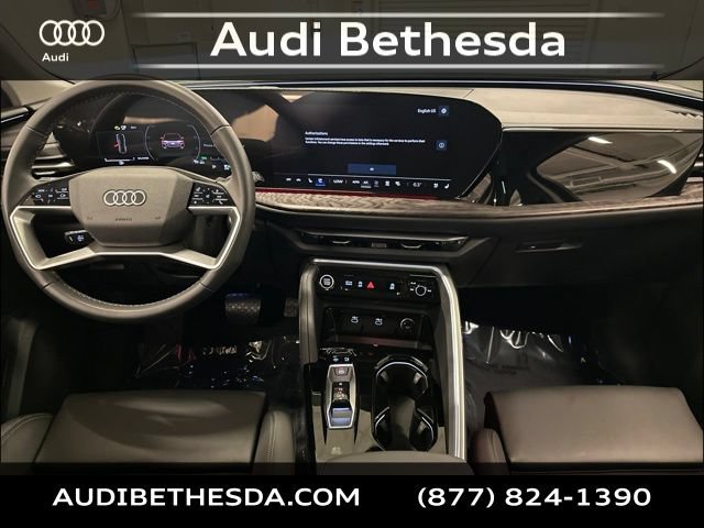 Certified 2025 Audi Q5 Premium AWD/4WD image 12