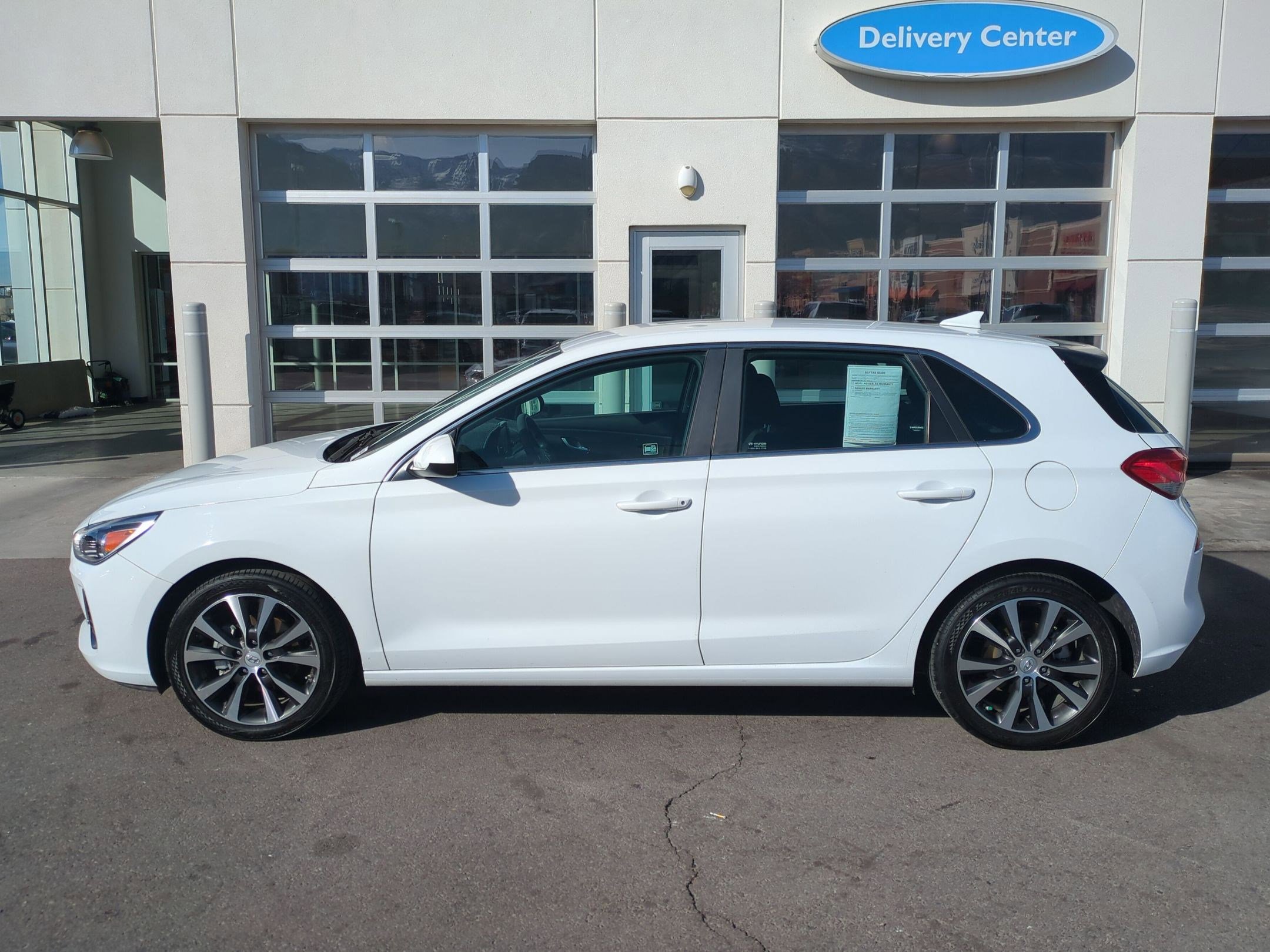 Used 2020 Hyundai Elantra GT image 10