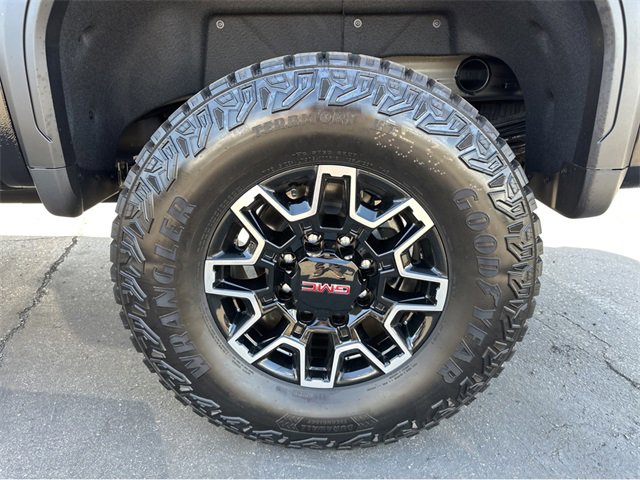 New 2026 GMC Sierra 2500 AT4X image 17