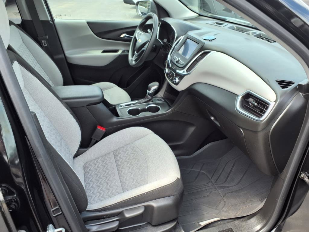 Used 2022 Chevrolet Equinox LS w/ LS Convenience Package image 26