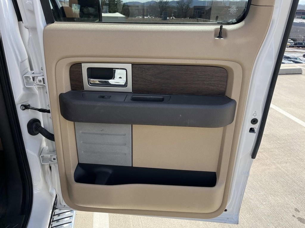 Used 2013 Ford F150 Lariat w/ Luxury Equipment Group image 19