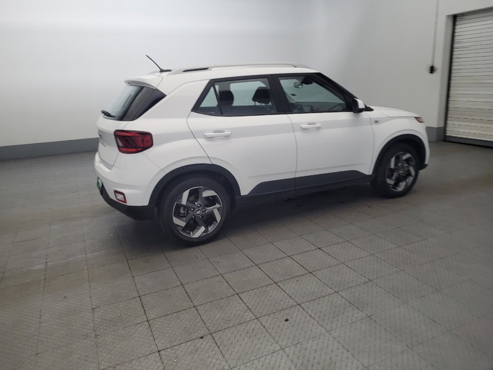 Used 2023 Hyundai Venue SEL image 10