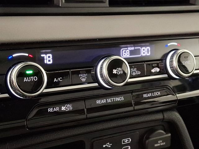 Used 2025 Honda Pilot Touring image 19