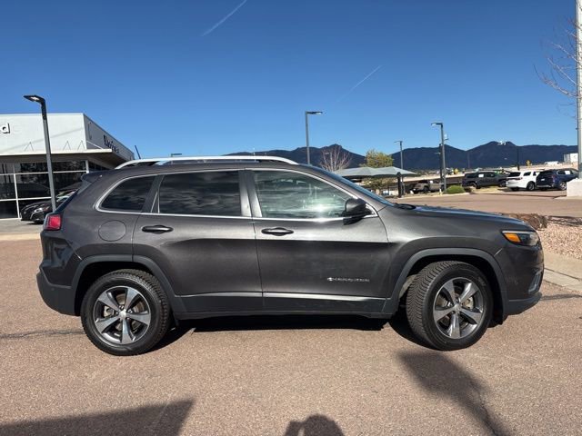 Used 2019 Jeep Cherokee Limited w/ Luxury Group image 11