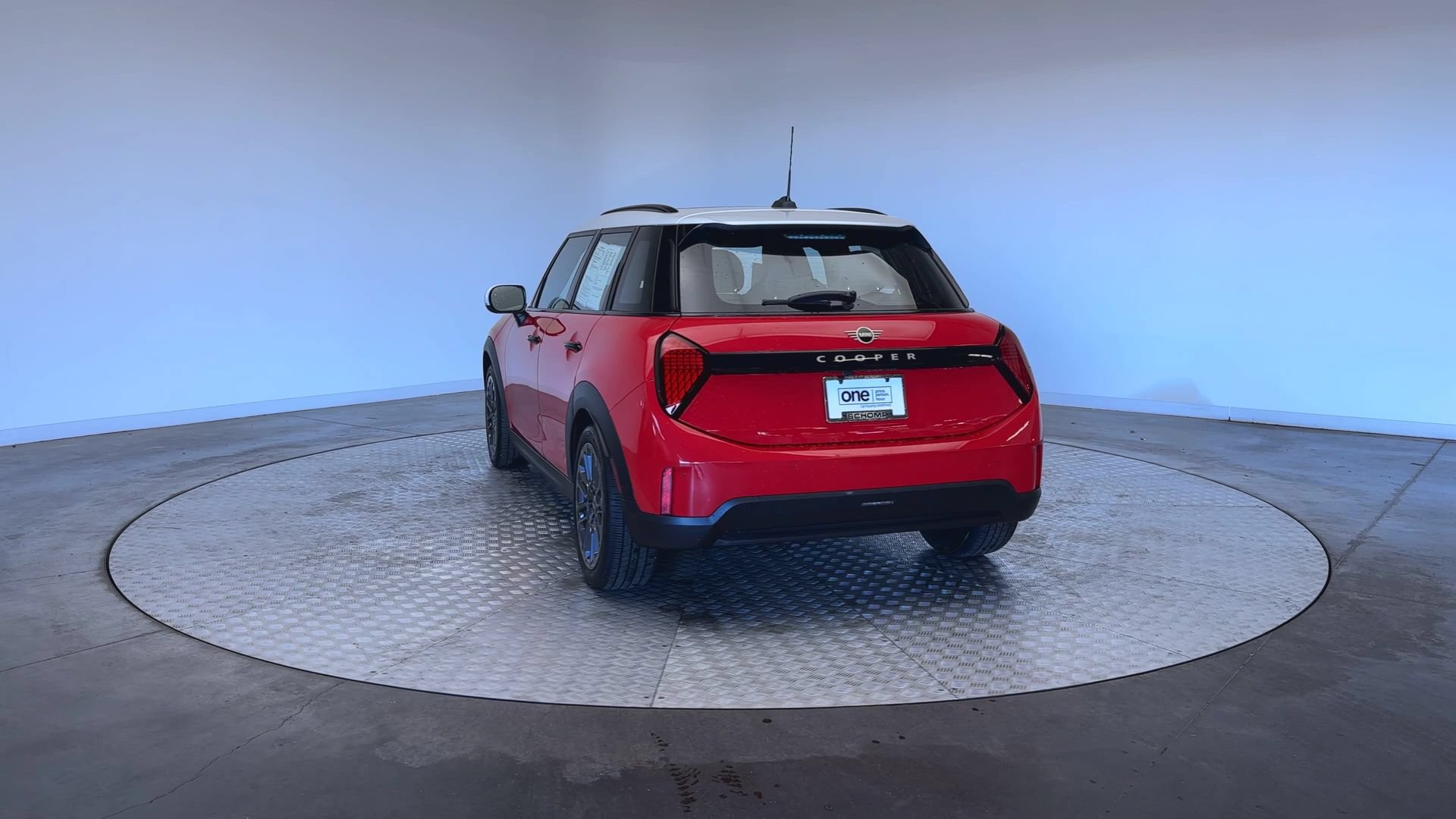 Used 2026 MINI Cooper 4-Door Hardtop FWD image 7