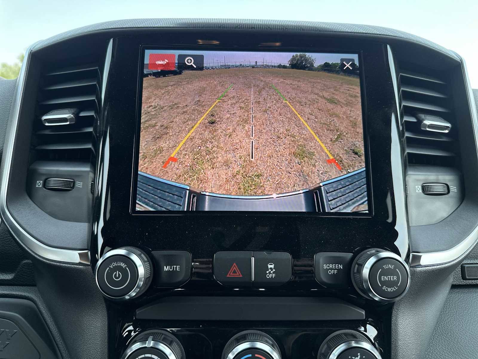 New 2025 RAM 2500 Big Horn AWD/4WD image 21