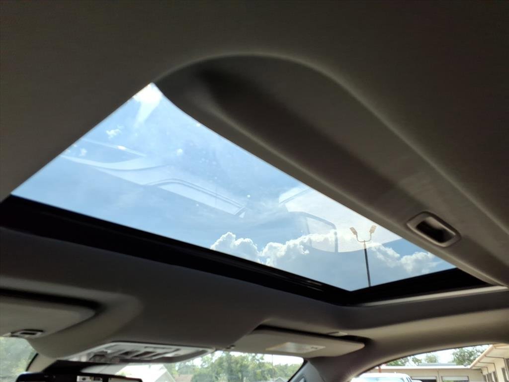 New 2026 GMC Sierra 1500 SLT image 13