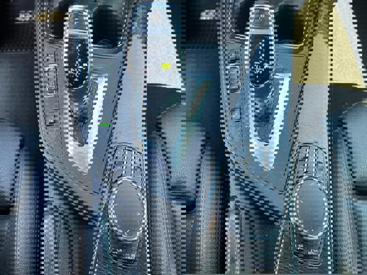 Used 2018 BMW 330i Sedan w/ Premium Package image 18