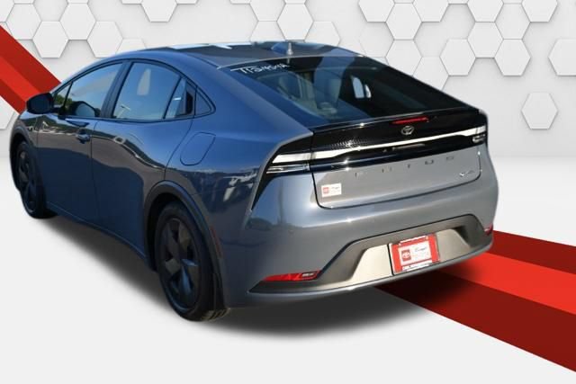 Used 2025 Toyota Prius Plug-In Hybrid FWD image 3