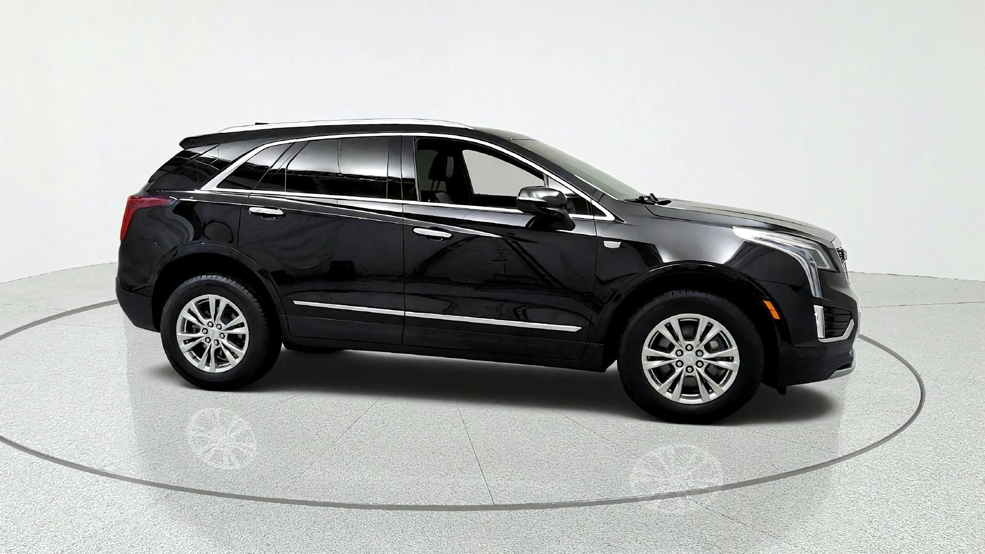 Certified 2020 Cadillac XT5 Premium Luxury w/ LPO, Floor Liner Package FWD image 6