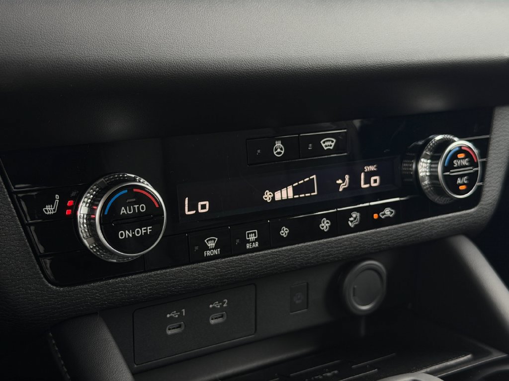 New 2026 Mitsubishi Outlander SE AWD/4WD image 10
