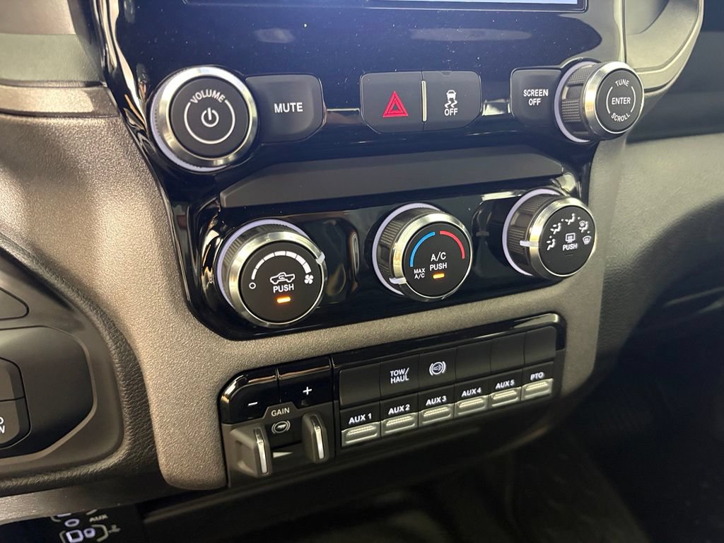 New 2026 RAM 3500 Tradesman AWD/4WD image 33
