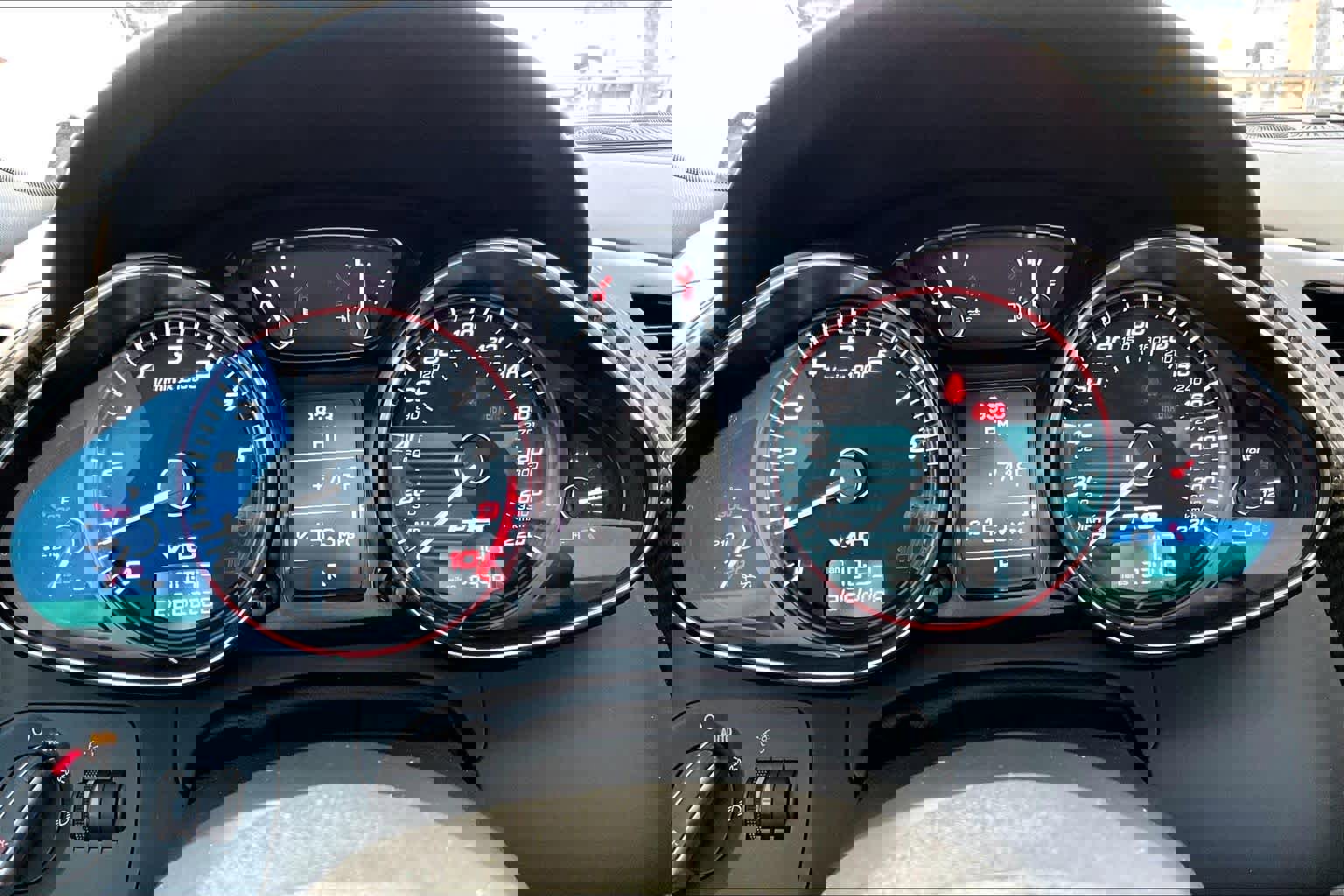 Used 2012 Audi R8 V10 image 25