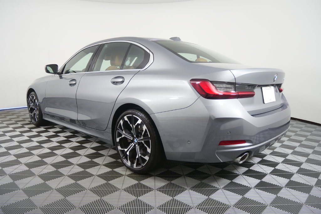 Used 2025 BMW 330i Sedan RWD image 6